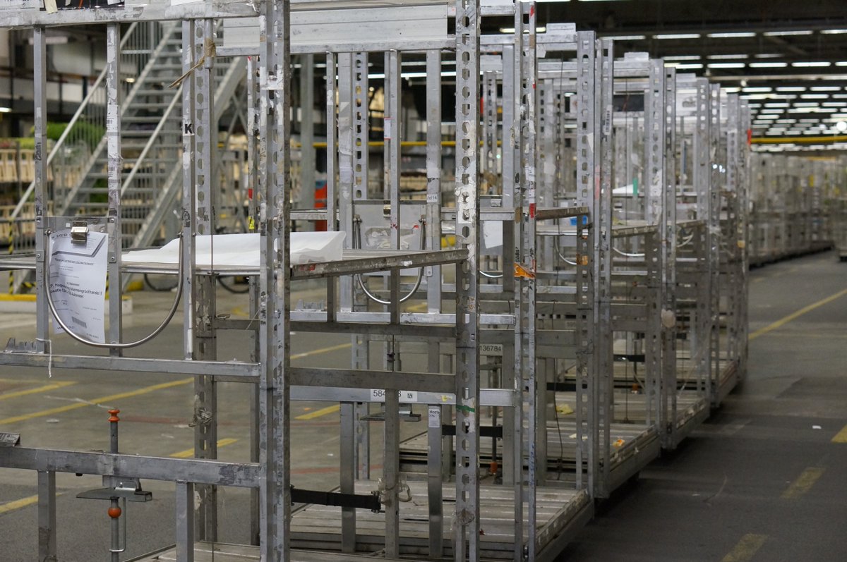 De regeling Stapelwagenhuur Intern Gebruik (SIG) zorgt ervoor dat er jaarrond voldoende stapelwagens beschikbaar zijn op de veiling. Maak jij binnen het veilinggebouw gebruik van stapelwagens? De tweede telling voor boxhouders start maandag 19 juni 2023:
royalfloraholland.com/nieuws-2023/we…