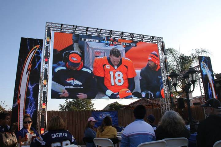 KINGSIZE_LED's tweet image. The #NFL season is well underway. With the Draft complete. Who cant wait till football season is here?  
Call us for all your LED Video Wall needs. We sell or rent and work with any budget.
#nflfootball #eventproduction #eventscoordinator #hospitality #specialevents #brandactiva