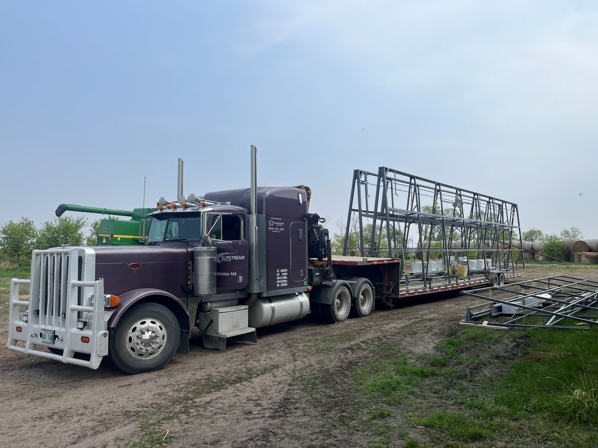 DiamondDoorsInc's tweet photo. Diamond Doors deliveries in Saskatchewan, Montana, and North Dakota! #BehindTheBifold #DiamondDoors #agtwitter https://t.co/XTnsjjRo1w