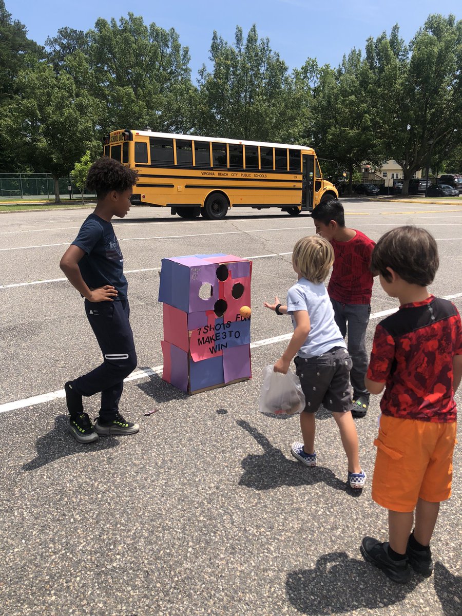 Debra Vickery tweet media