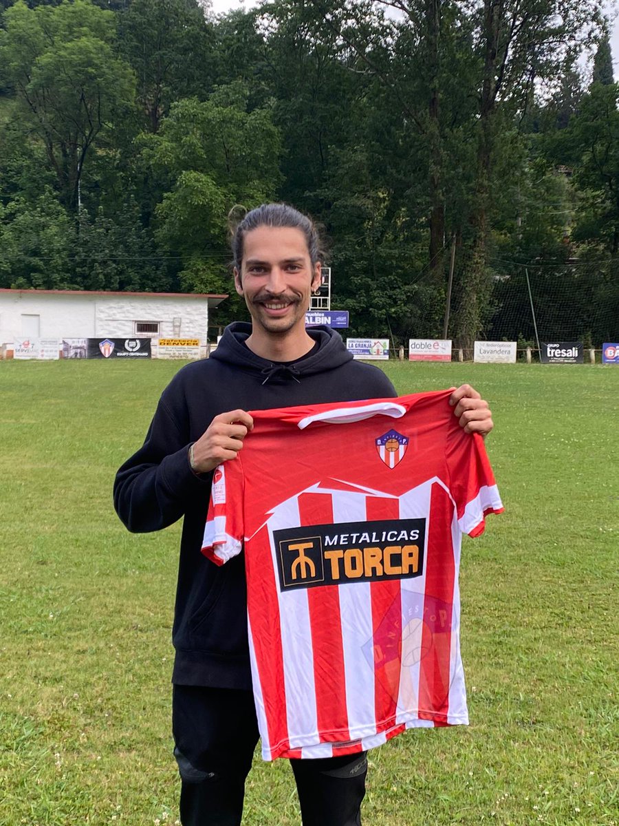 ¡¡¡NUEVO FICHAJE!!!

Sergio Somovilla Díaz, “SOMOVILLA”.

Se incorpora para reforzar la medular.

Centrocampista formado en la Escuela de Fútbol de Nava afronta con mucha ilusión jugar en el equipo del pueblo.

¡Bienvenido a casa!

#VamosPilo ❤️🤍❤️