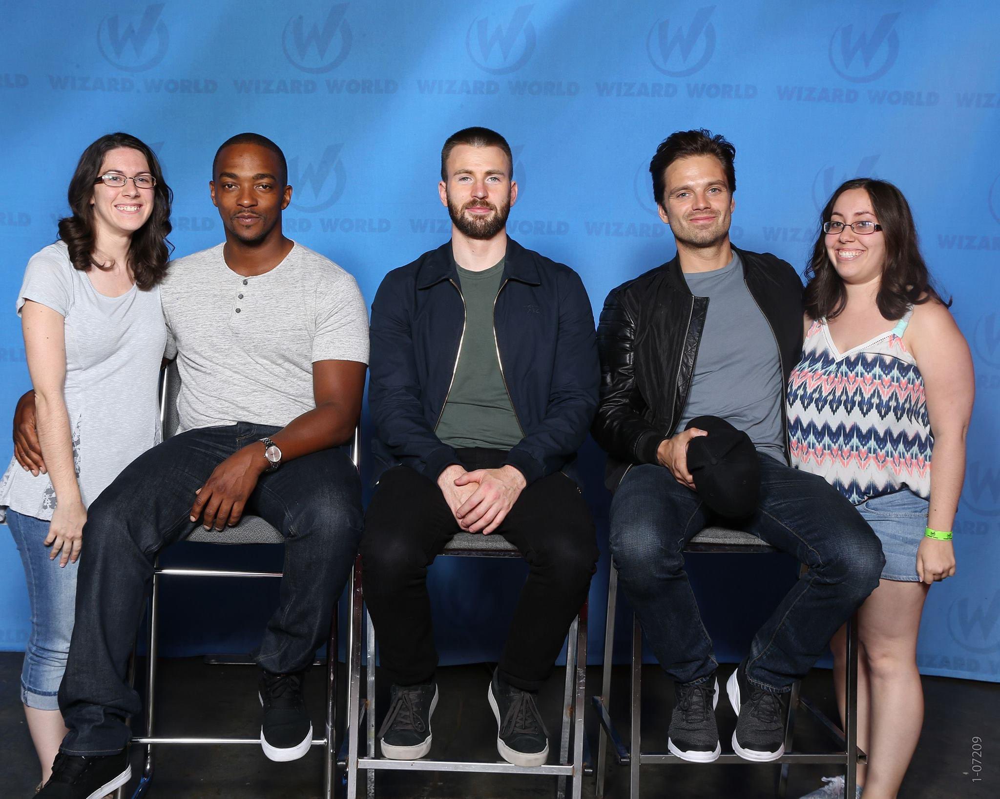 Happy birthday chris evans. throwback to the post awkward photo op lmao 