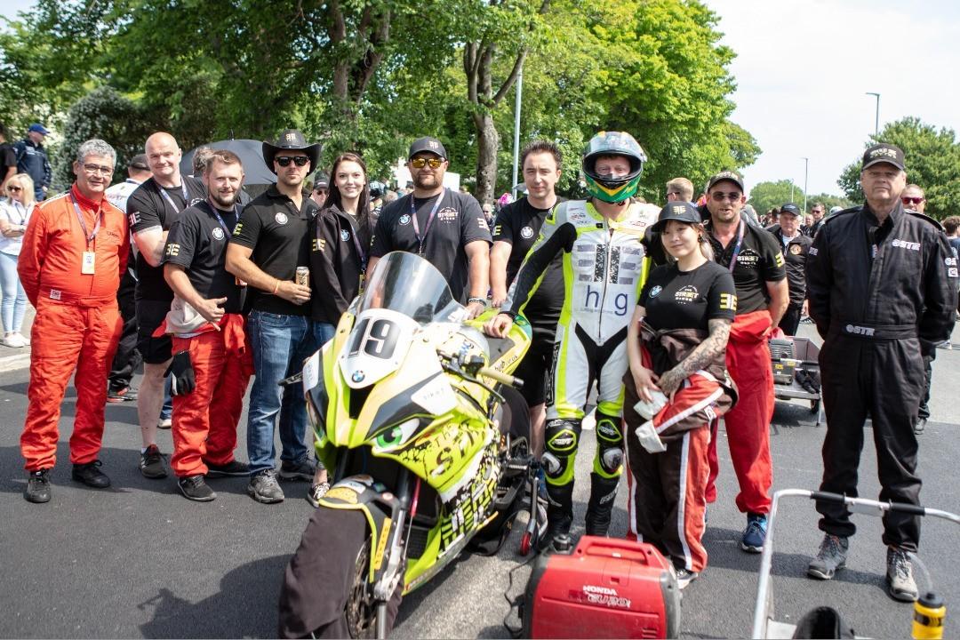 Two of my favourite photos from TT23. Lucky to have a great team around me, a rider is nothing without this group of people ❤️ 
Busy schedule in next 12 months, racing and lots of testing, ready for a strong TT24 with a new 600 and a faster 1000 💪