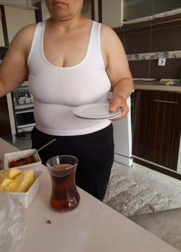 Şişti yine benimki parmakla indirmeye çalışıyorum sizin yüzünüzden biriniz gelip çaksa olmaz dimi