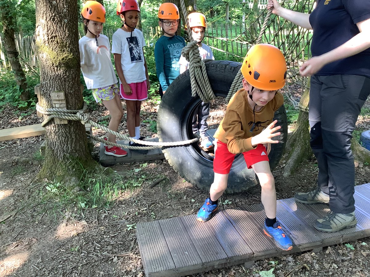 PointerSchool's tweet photo. A successful visit to Sayers Croft! 🌳🍃📖

We were blessed with beautiful weather this week at Sayers Croft! Not too hot but perfect for all the activities in the stunning Surrey countryside.

#ThePointerSchool #DukesEducation #SayersCroft #OutdoorActivities #OutdoorLearning https://t.co/diYhBlzNsA