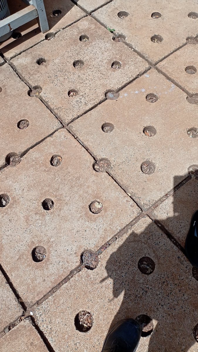 JenganamiKE's tweet photo. It's the small things that matter. Does this count as a porous pavement? Tips to reduce flooding in your compound when it rains. #adaptation https://t.co/477U47VZDB