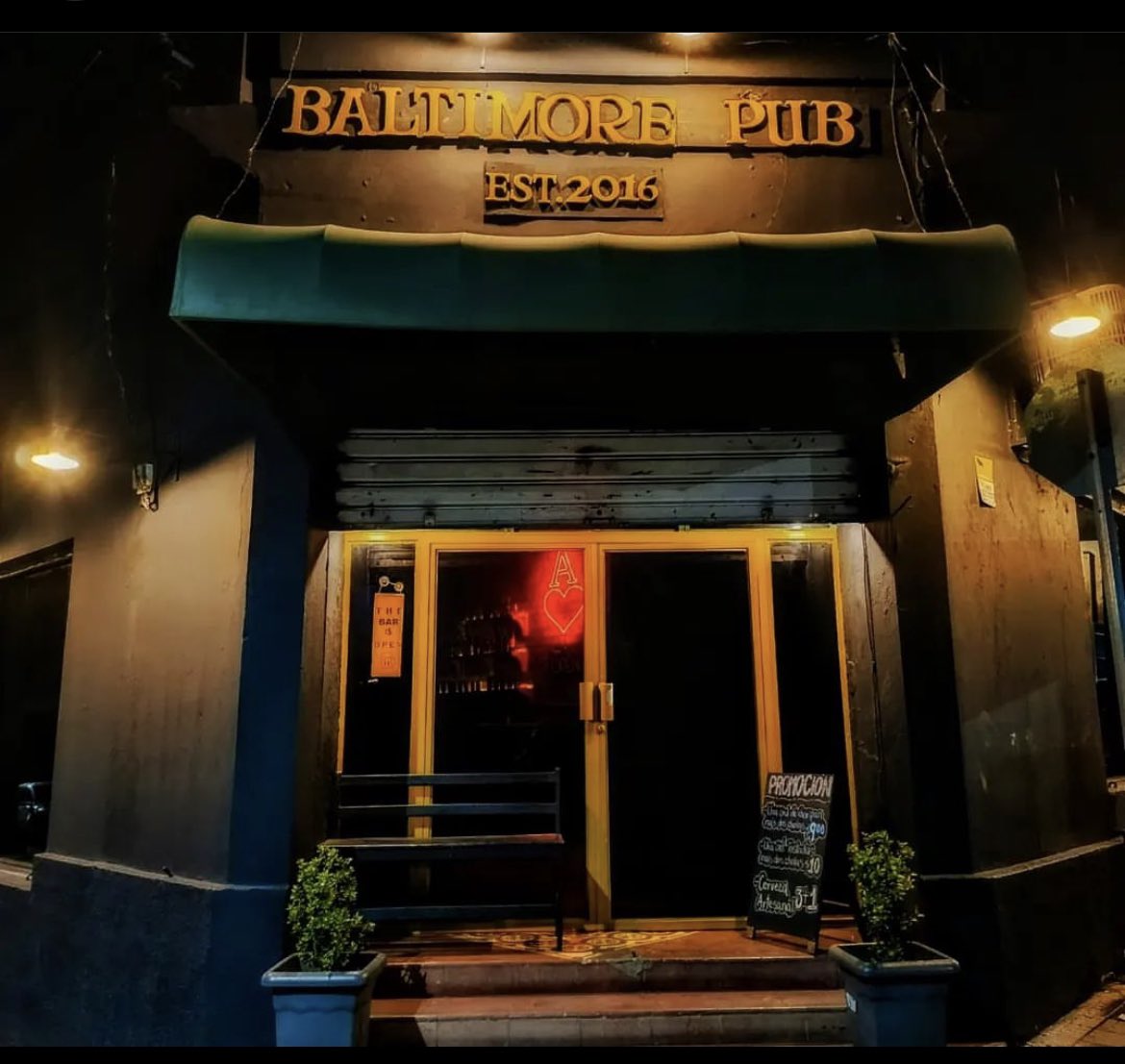 Baltimore_Bar's tweet image. THE PUB IS OPEN!