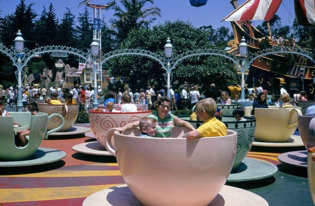 - Disneyland alrededor de 1967.