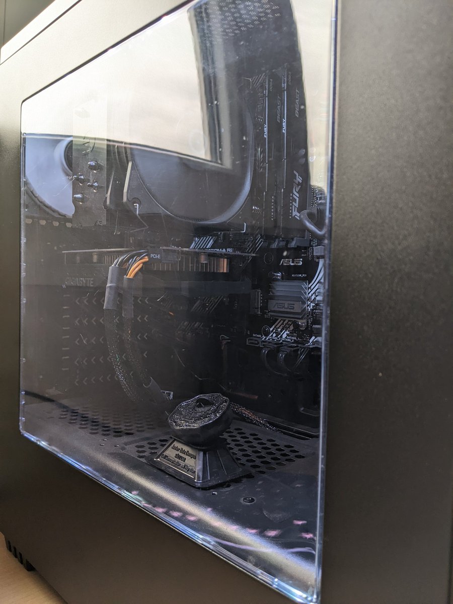 Javier Boix (@jboixcampos) on Twitter photo My PC is now powered by the powerhouse of the cell(commlab) (<a href="/cellcommlab/">CellComM Lab</a>)!!!! 🖥️🥰✨
(Thanks <a href="/pj_saez/">Pablo J. Sáez / now posts in a better place (BSky)</a> <a href="/KuxJohan/">Johan Kux</a> <a href="/Marie_Adler23/">Marie</a> <a href="/LpzLpz_Tami/">Tamara López</a> <a href="/DavidMcGrath_9/">David McGrath</a> <a href="/anna_kabilka/">Anna Kabilka</a> for the gift, it's been the greatest of the pleasures to be able to work with and learn from you all ❤) My PC is now powered by the powerhouse of the cell(commlab) (<a href="/cellcommlab/">CellComM Lab</a>)!!!! 🖥️🥰✨
(Thanks <a href="/pj_saez/">Pablo J. Sáez / now posts in a better place (BSky)</a> <a href="/KuxJohan/">Johan Kux</a> <a href="/Marie_Adler23/">Marie</a> <a href="/LpzLpz_Tami/">Tamara López</a> <a href="/DavidMcGrath_9/">David McGrath</a> <a href="/anna_kabilka/">Anna Kabilka</a> for the gift, it's been the greatest of the pleasures to be able to work with and learn from you all ❤)