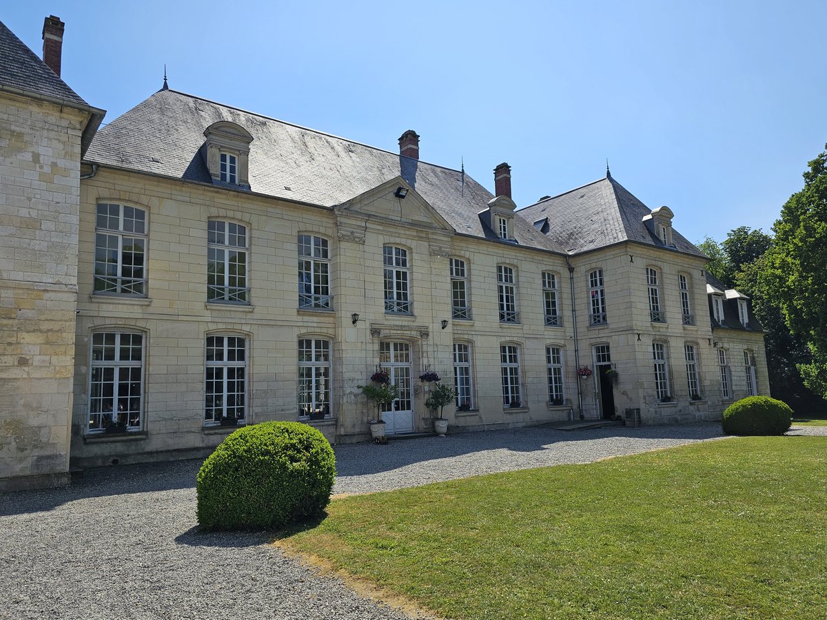 Year 9 visited the First World War battlefields over the weekend. They paid homage to our own Old Boy Fraser Youens V.C, were taken on a tour of the historical sites, and stayed in the grounds of a beautiful chateau. Thank you to all involved and our boys who were outstanding.