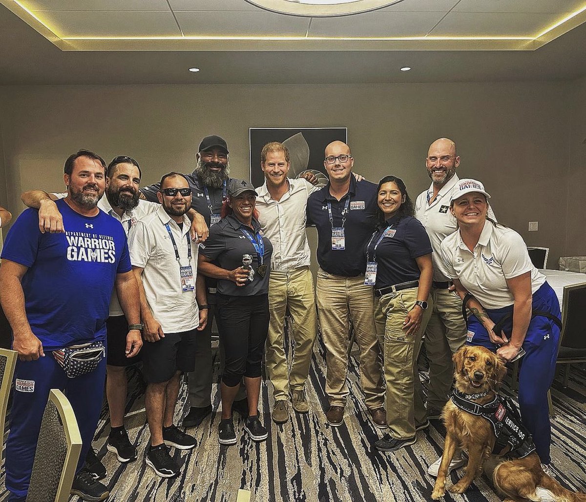 Prince Harry joined #WarriorGames Dinner event 

“Thank you sir for all you do for #WoundedWarriors everywhere and #Invictus” 📝 IG @/realchrislorenz