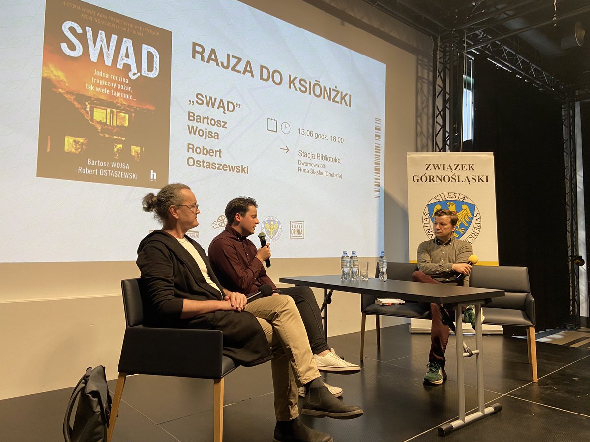 tenPyplacz's tweet photo. A dziś z kolegami @BartoszWojsa i Robertem Ostaszewskim zawitaliśmy w #RudaŚląska pogadać o ich książce pt. Swąd. Kto nie czytał polecamy niezmiennie :) https://t.co/ntQZwTZCBF