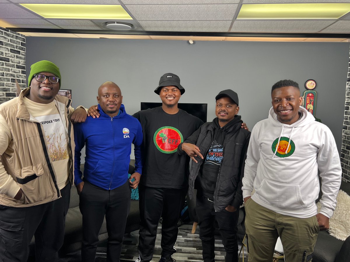 EFFYouthCommand's tweet photo. ♦️In Pictures♦️

EFFSC President, Commissar @SihleLonzi, took part in a Youth RoundTable on Podcast and Chill with MacG. 

It will air on Thursday, 15 June 2023. Don’t miss it. 

The EFF remains the only viable alternative for youth in South Africa! 

#EFFTurns10 
#EFFSCTurns8 https://t.co/7lt9iUPNcN