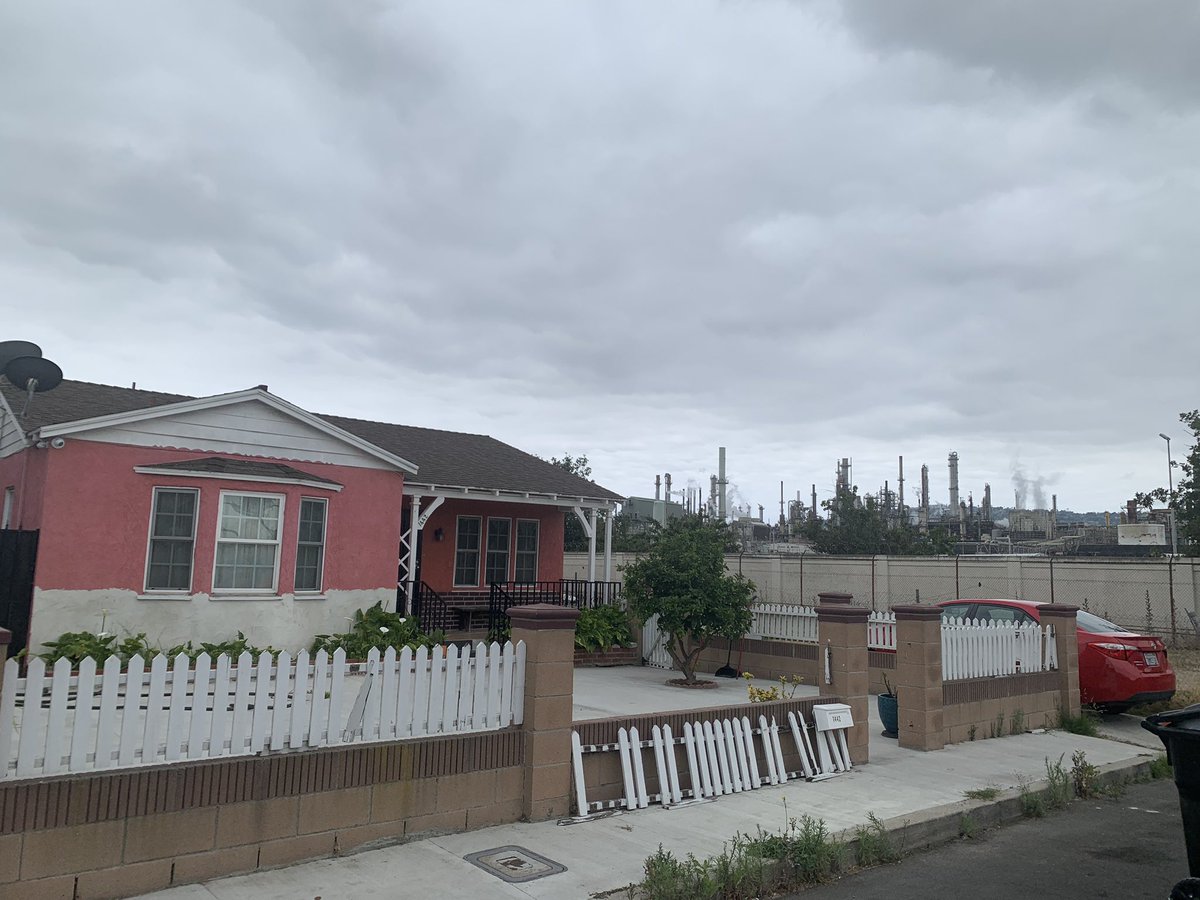 Katefolb's tweet image. @HollywdHealth @PlasticPollutes Toxic Tour taking creatives to learn about what it’s like to live near a petrochemical plant #flipthescriptonplastic