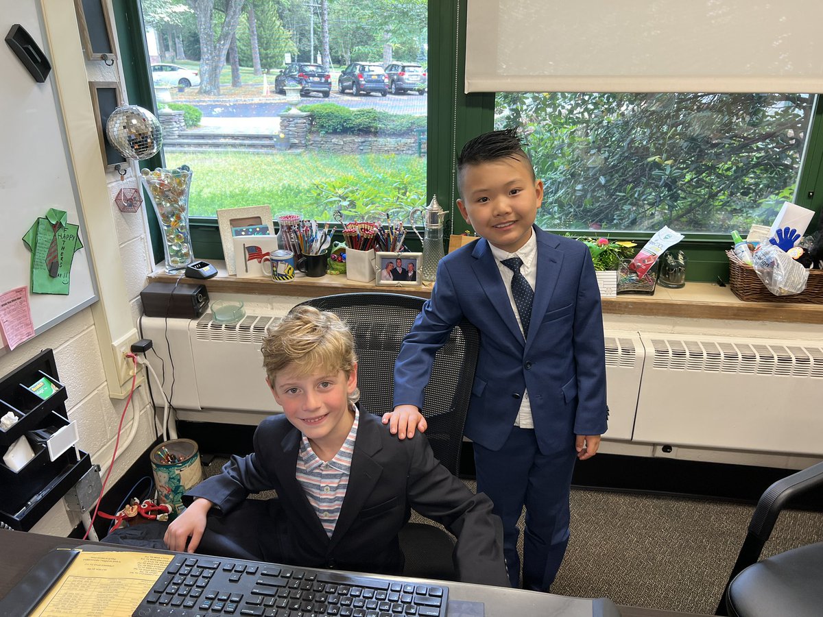 CSHWestSide's tweet photo. What a dynamic leadership team we had running West Side today! We thank our Principal &amp; Assistant Principal for dressing to impress, encouraging smiles, &amp; doing such a great job keeping the school running efficiently &amp; effectively. Bravo &amp; job well done! #westsideschoolpride https://t.co/qLiH17Qy8H