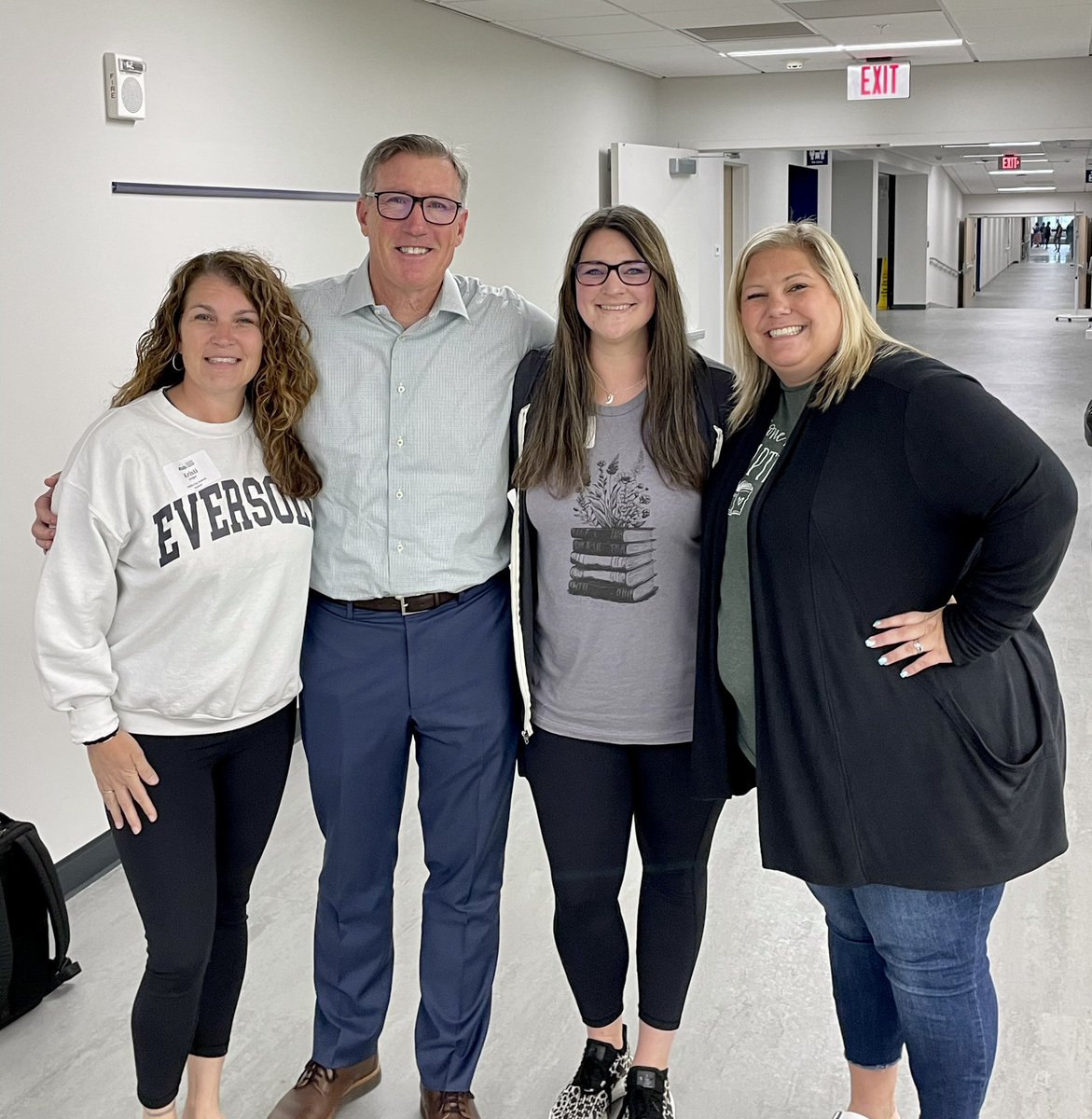 mrsphelpsteach's tweet image. Lots of learning and thinking about using poetry &amp;amp; digital composition this morning thanks to @KellyGToGo and @ESCCentralOhio