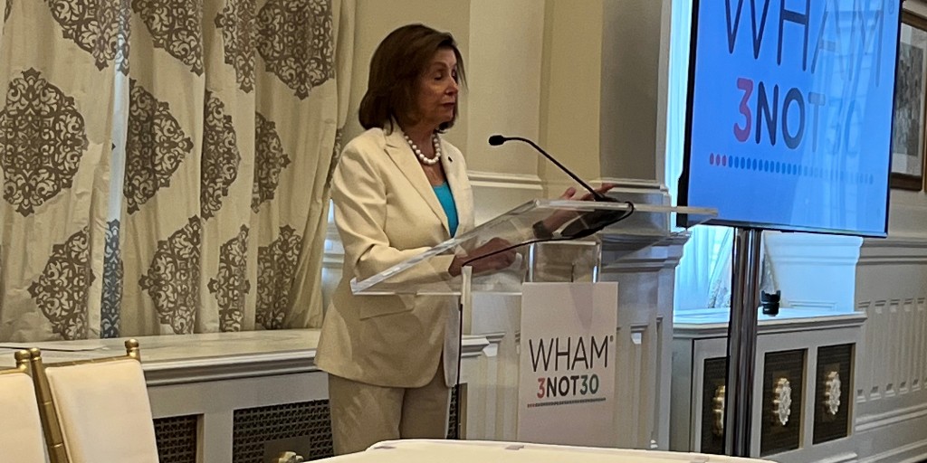 .@SpeakerPelosi standing strong for women's health research!

@WHAMnow #3Not30 #LCSM