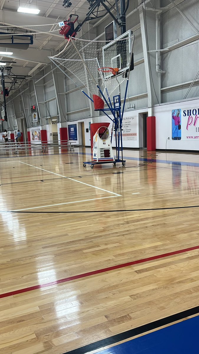 KacieDaigger5's tweet photo. Shooting machine work 🔥 https://t.co/tKxHILhx68