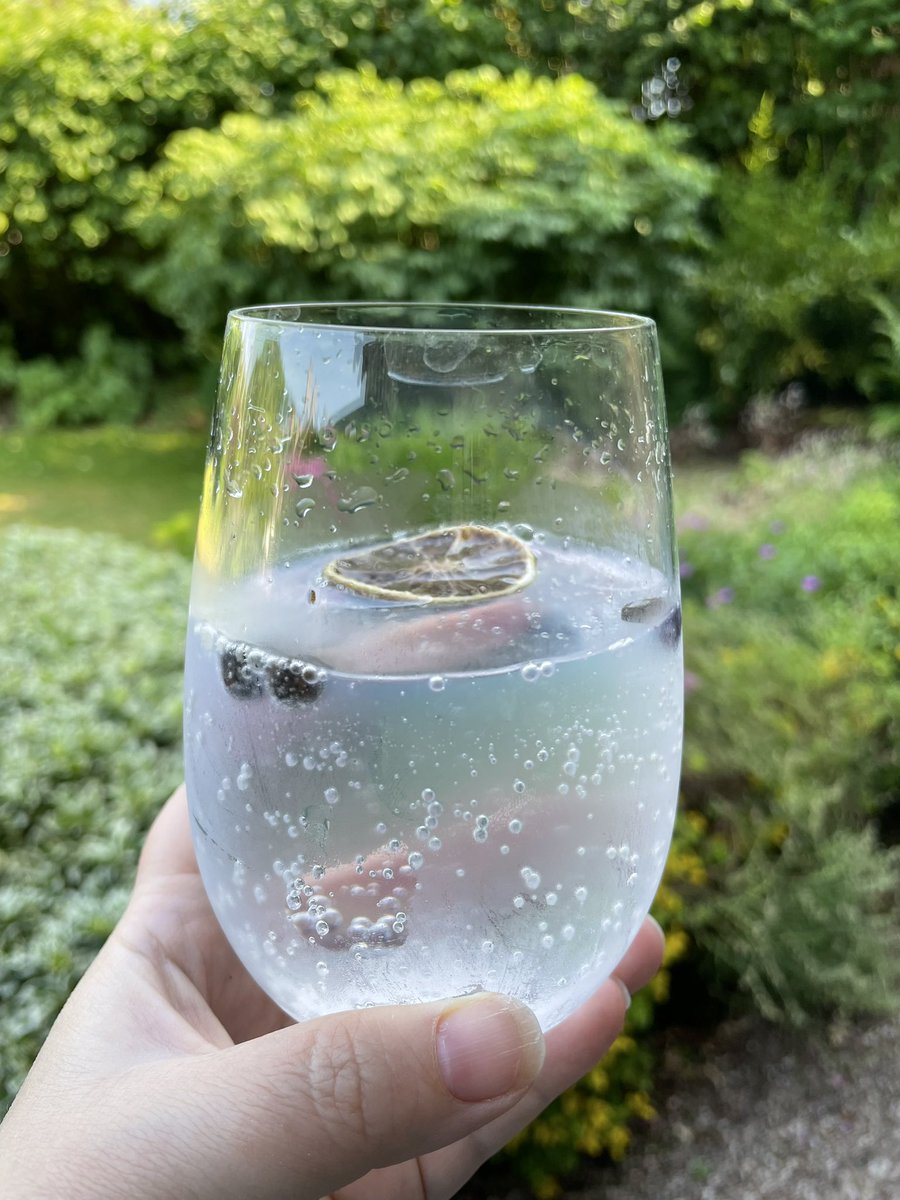 It was rather too warm travelling back from the office today. Definitely deserve a G&T. 

#ginoclock #Gintonic