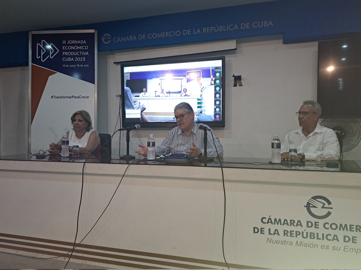 En el inicio de la III Jornada Económico Productiva 2023 el VPM y Ministro <a href="/AlejandroGilF/">Alejandro Gil Fernández</a> señala que la IED no es complementaria para la economía, es fundamental para la producción de alimentos, las exportaciones, desarrollo de la industria y las FRE. <a href="/MEP_CUBA/">Ministerio de Economía y Planificación de Cuba</a> <a href="/CubaInie/">INIE_CUBA</a>