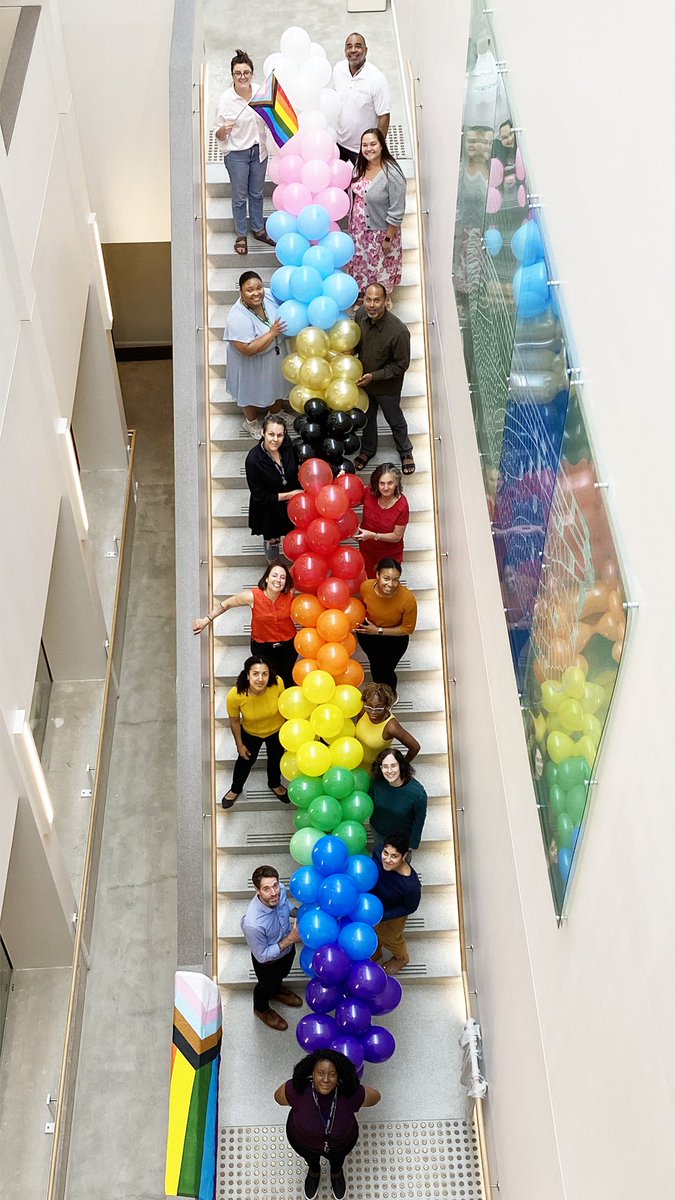 UofTLaw's tweet image. Happy Pride from #UofTLaw ❤️🧡💛💚💙💜

#DisplayYourPride