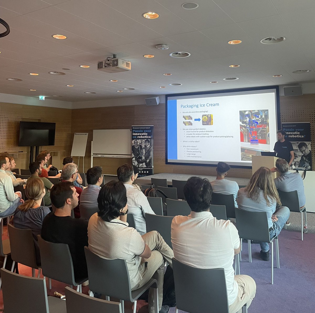 Liveee at the #pydata #amsterdam June edition #meetup hosted by @Capgemini in Utrecht with Marijn Markus talking about ethical implications for data and AI and Sten Goes cooling us down in this summer weather with a talk on delta robots for ice cream packaging 🤖🍦