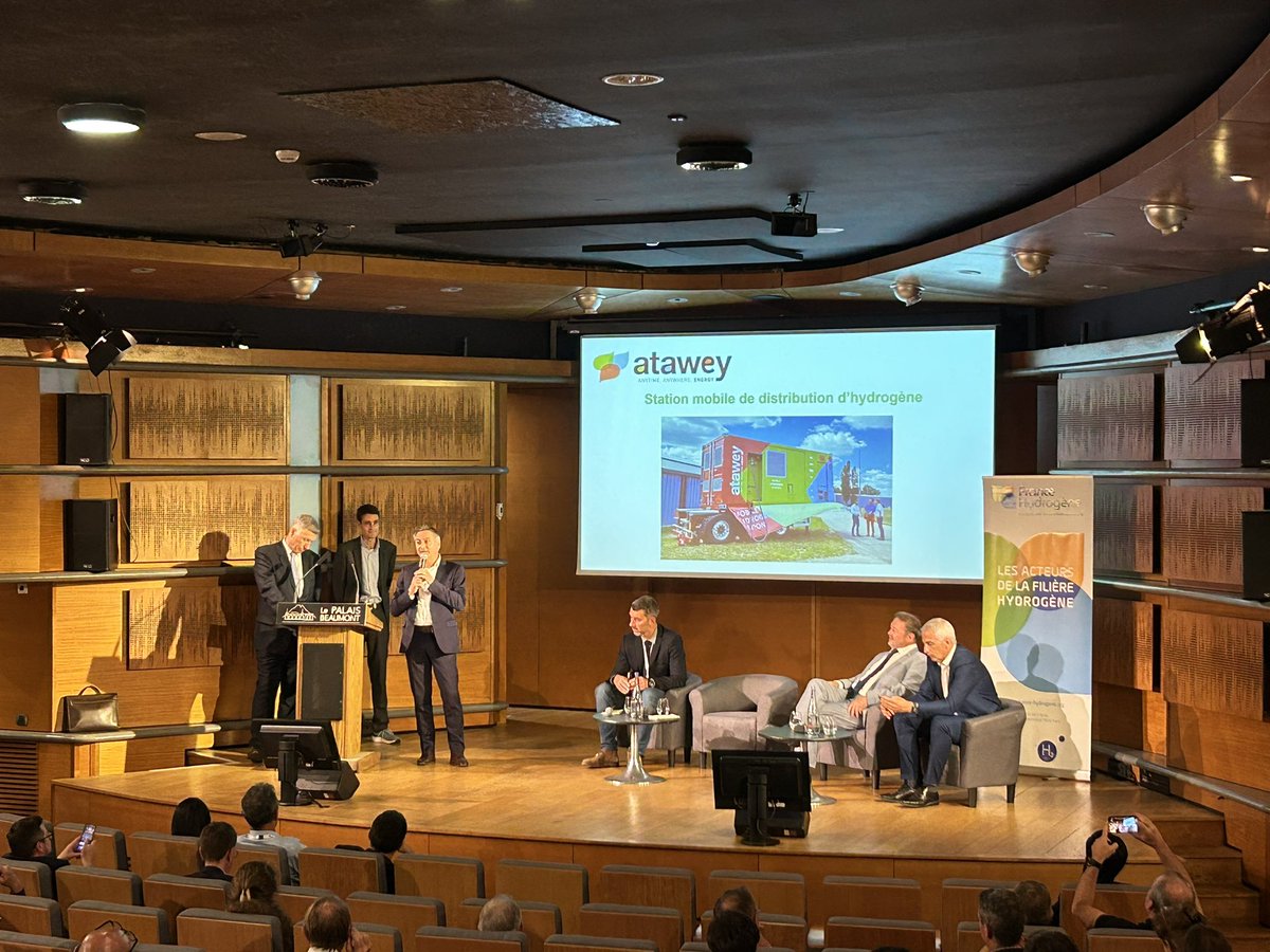 Le Prix de l’innovation est décerné à <a href="/atawey/">ATAWEY</a> pour sa station mobile de distribution d’#hydrogène