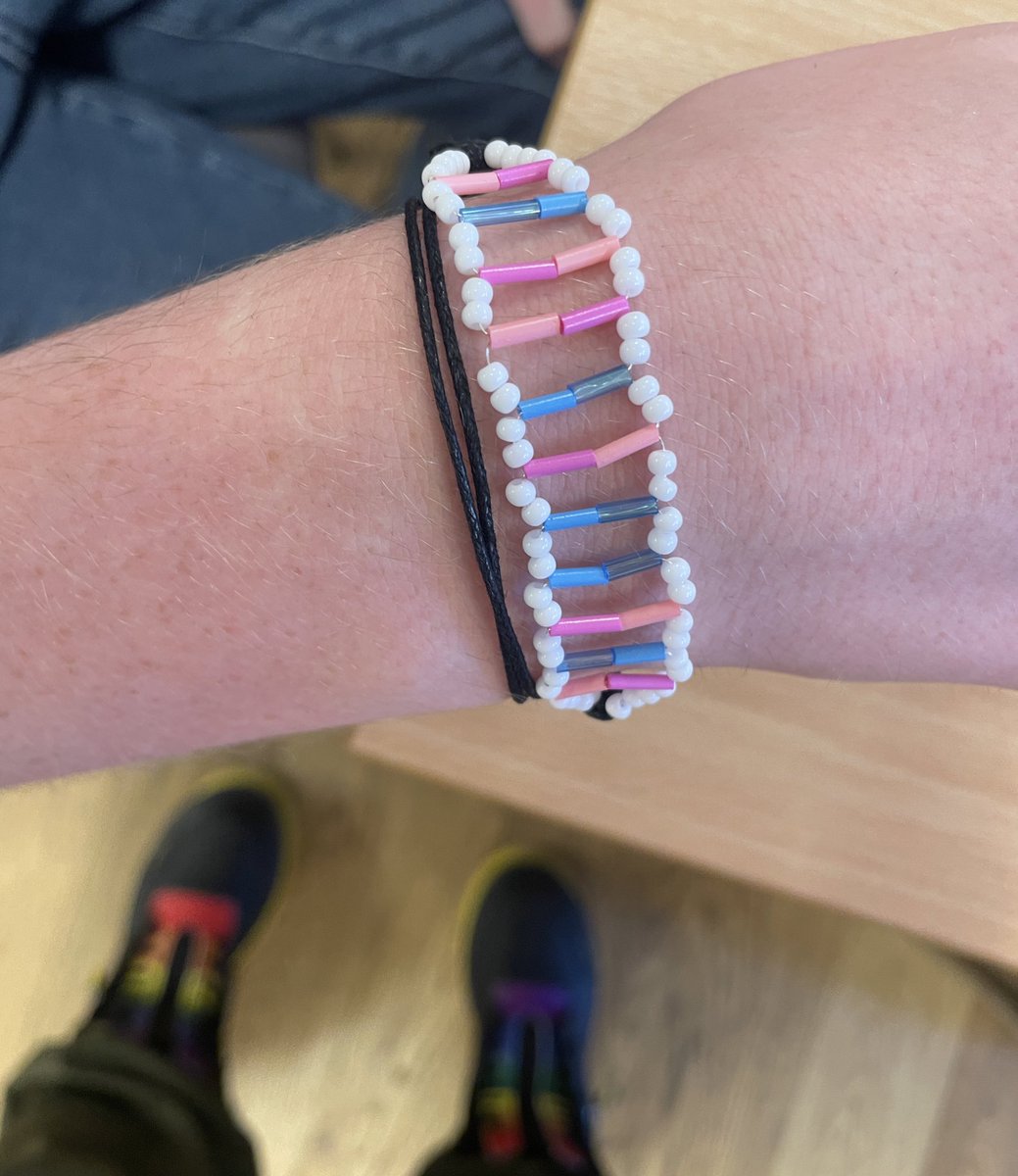 Tonight our researchers have been working with LGBT Youth Scotland’s Beyond Gender group members to make DNA beaded jewellery and charms in their flag colours, ready for wearing at Pride next weekend 🏳️‍🌈🏳️‍⚧️