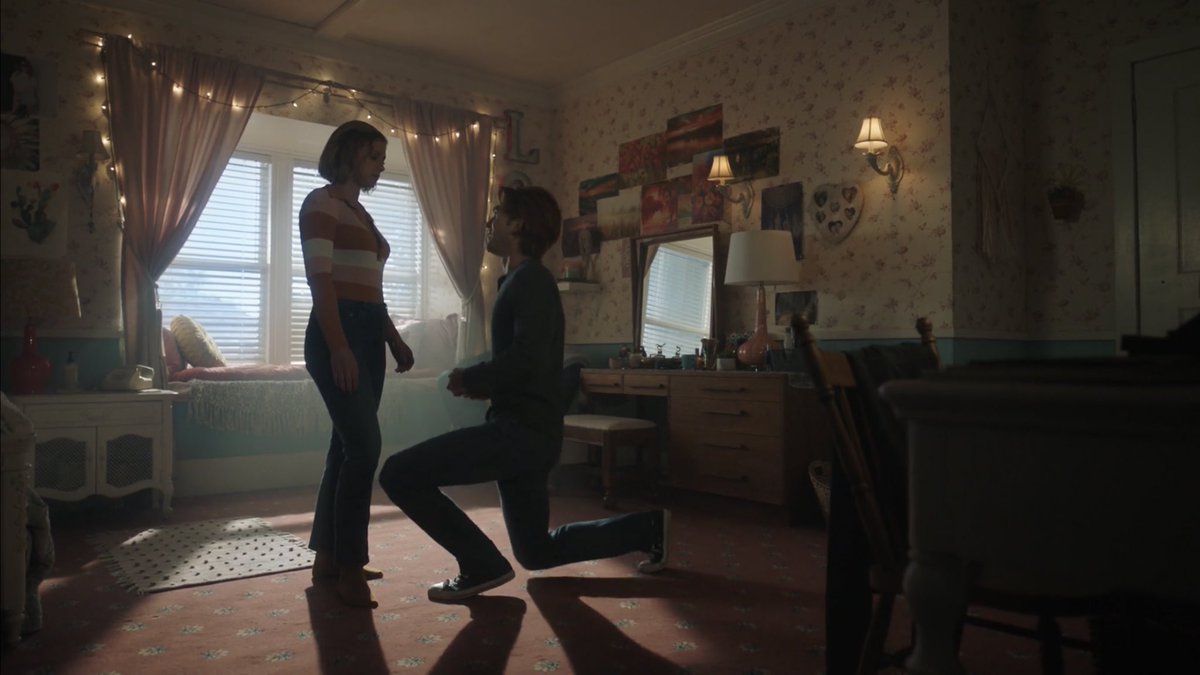 lcylakeatings's tweet image. awks…