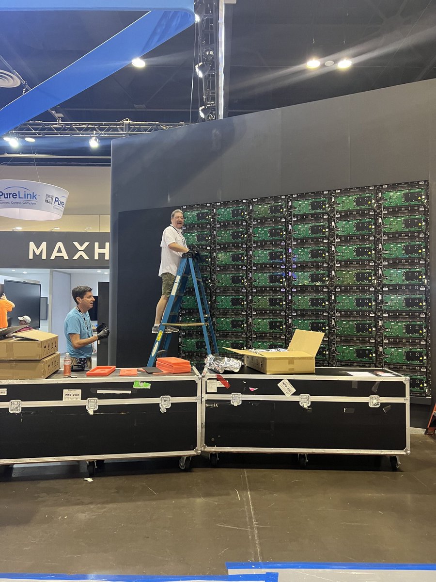 MAXHUBUSA's tweet image. #InfoComm is finally here! We are finishing setting up for tomorrow, so excited to get to meet all the #AVTweeps and see all the new technology. Be sure to stop by MAXHUB Booth 2581 to see our 220" LED Raptor display, all-in-one IFP's, award-winning UC products, and so much more.