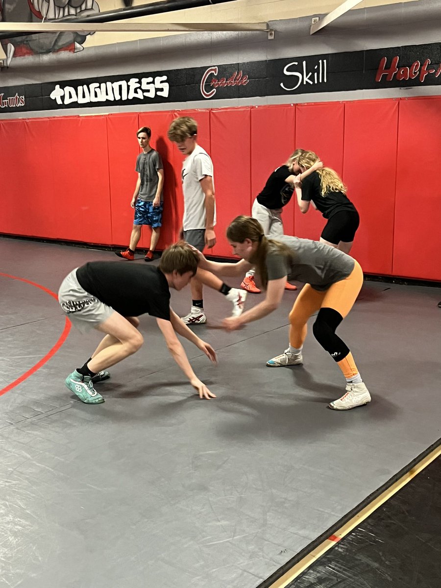 CHSwrestling66's tweet photo. Need extra mat time? Central wrestling room is open to ALL high school wrestlers every Wednesday from 9:00-10:30! 

#OpenMat #GettingBetter #GoBulldogs https://t.co/wkEqdRU4zy
