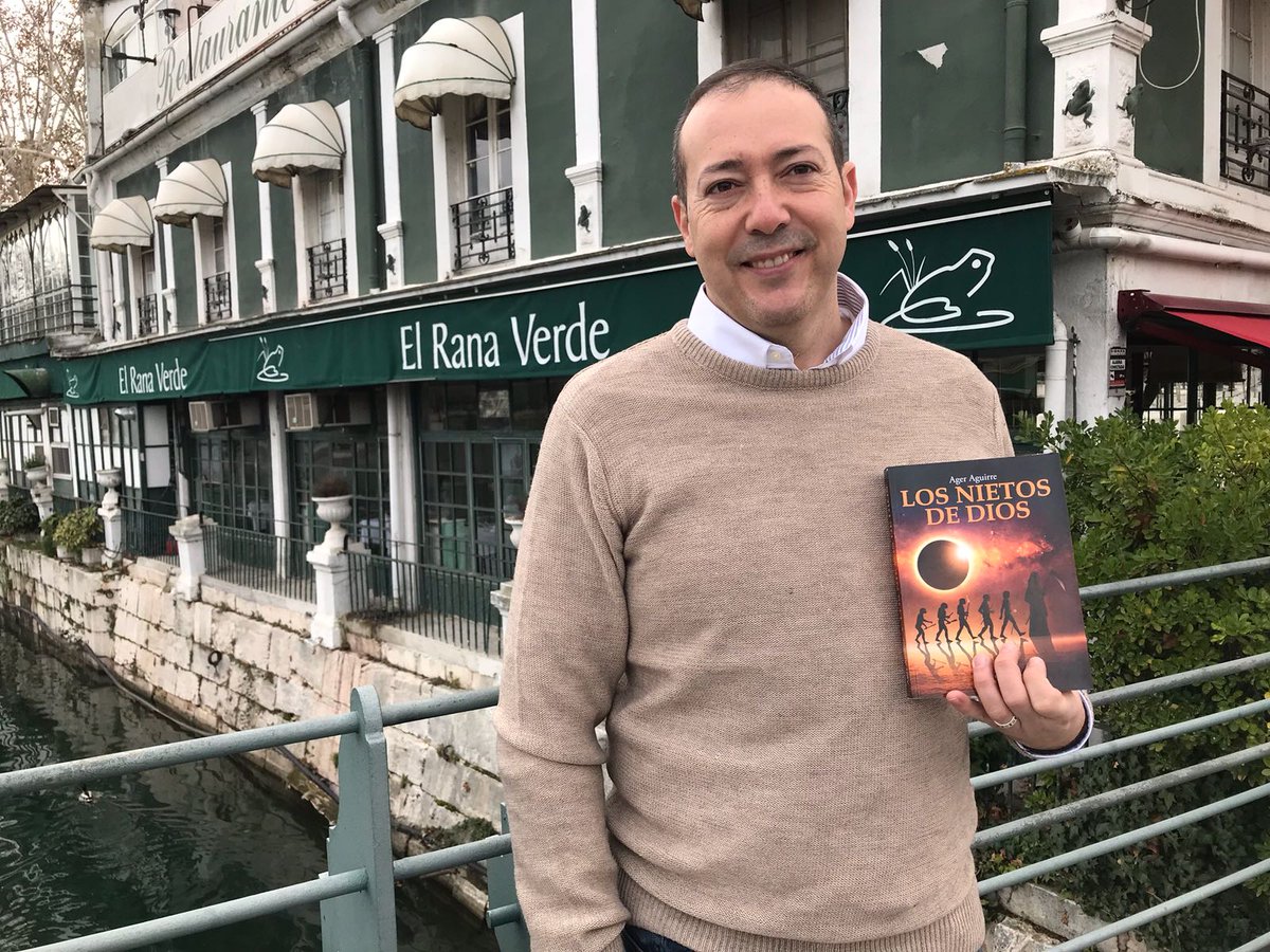 Un honor para <a href="/AgerGolden/">Ager Golden</a> que su novela "Los nietos de Dios" pueda disfrutarse en este establecimiento emblemático. 
<a href="/ElRanaVerde/">ElRanaVerdeAranjuez</a>  gracias <a href="/ViasLiterarias/">Fernando Cotta Escritor</a> de BarriosdeLetras #Aranjuez #España #ElRanaVerde