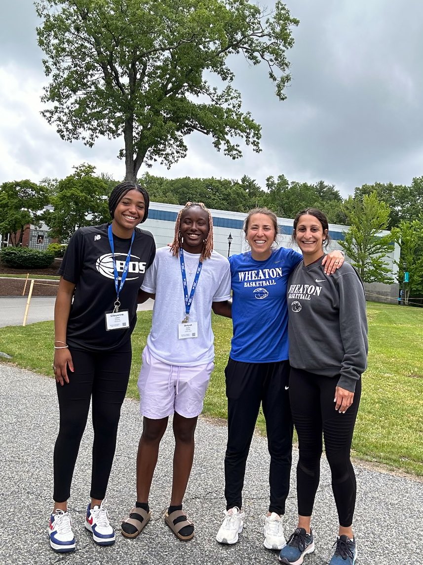 Sara Binkhorst (@coach_bink) on Twitter photo Name a better sight to see!! Got to catch up with two of our three incomers today at orientation. We missed you <a href="/tatumnyoung/">Tatum Young</a>! Name a better sight to see!! Got to catch up with two of our three incomers today at orientation. We missed you <a href="/tatumnyoung/">Tatum Young</a>!