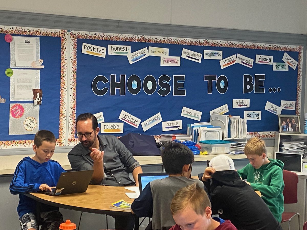 HadleySPS's tweet photo. Principal Norkun assisting with a reading lesson today 📖📚4 more days but that’s not stopping our 4th graders from working hard! https://t.co/EN5Ub1VWYU