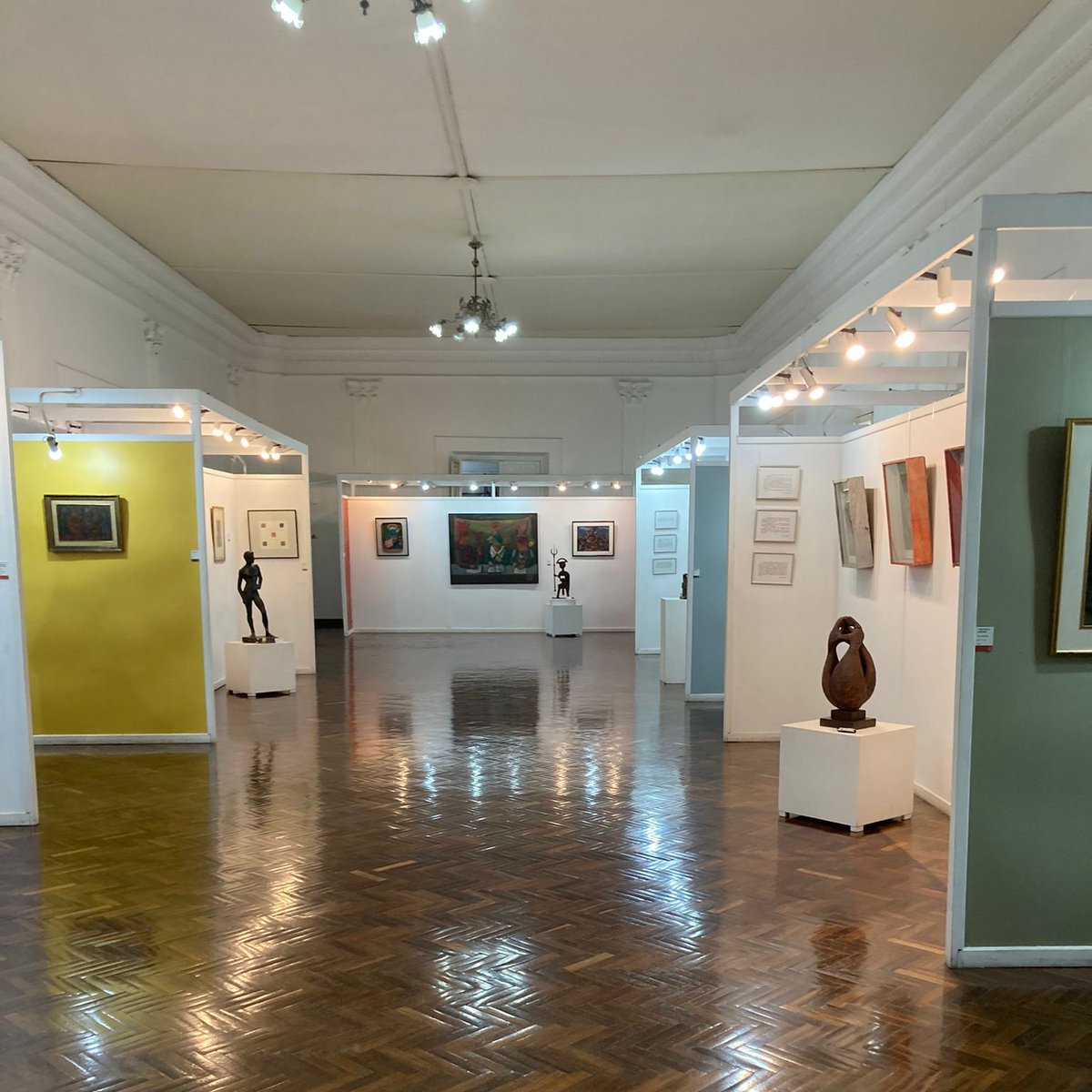 Parte del equipo del Sistema Nacional de Museos estuvo en la ciudad de Fray Bentos para realizar una visita técnica al Museo Solari.
Más información: museos.uy/index.php/noti…
También visitaron el Museo de la Revolución Industrial, ex Frigorífico Anglo.