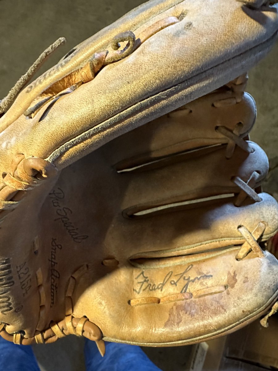 StephenPizzello's tweet image. While visiting our parents in Massachusetts, my brother discovered the beloved @19fredlynn baseball glove of my youth. Fred was the first major leaguer to be named MVP and Rookie of the Year in the same season, and will always be my all-time favorite player.