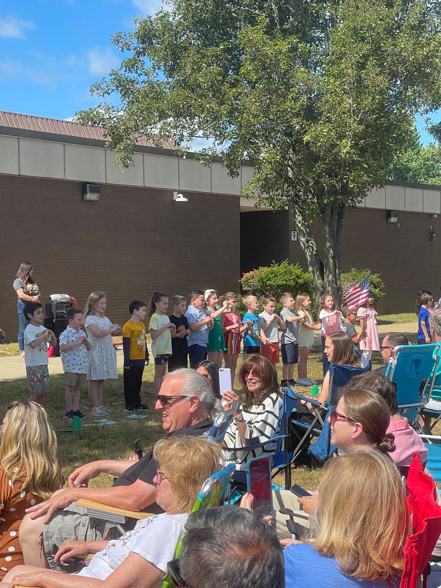 A wonderful morning celebrating our first grade readers at Reader’s Retreat 📚