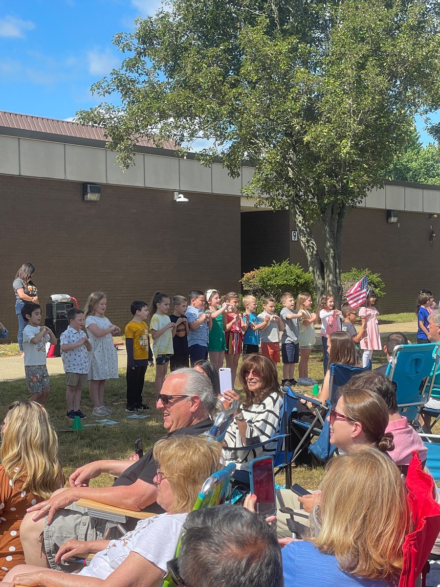 Mrs. Shirinian tweet media