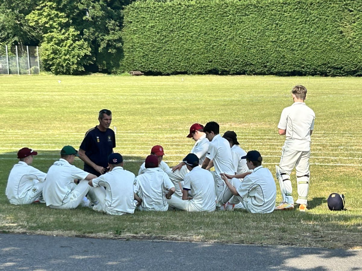 SalesianFboroPE's tweet image. A tight game for Year 10 today but they kept their unbeaten league run going with a win over a highly committed @AshManorPE @SalesianFboro @SalesianFboroPE #Howzat #Cricket