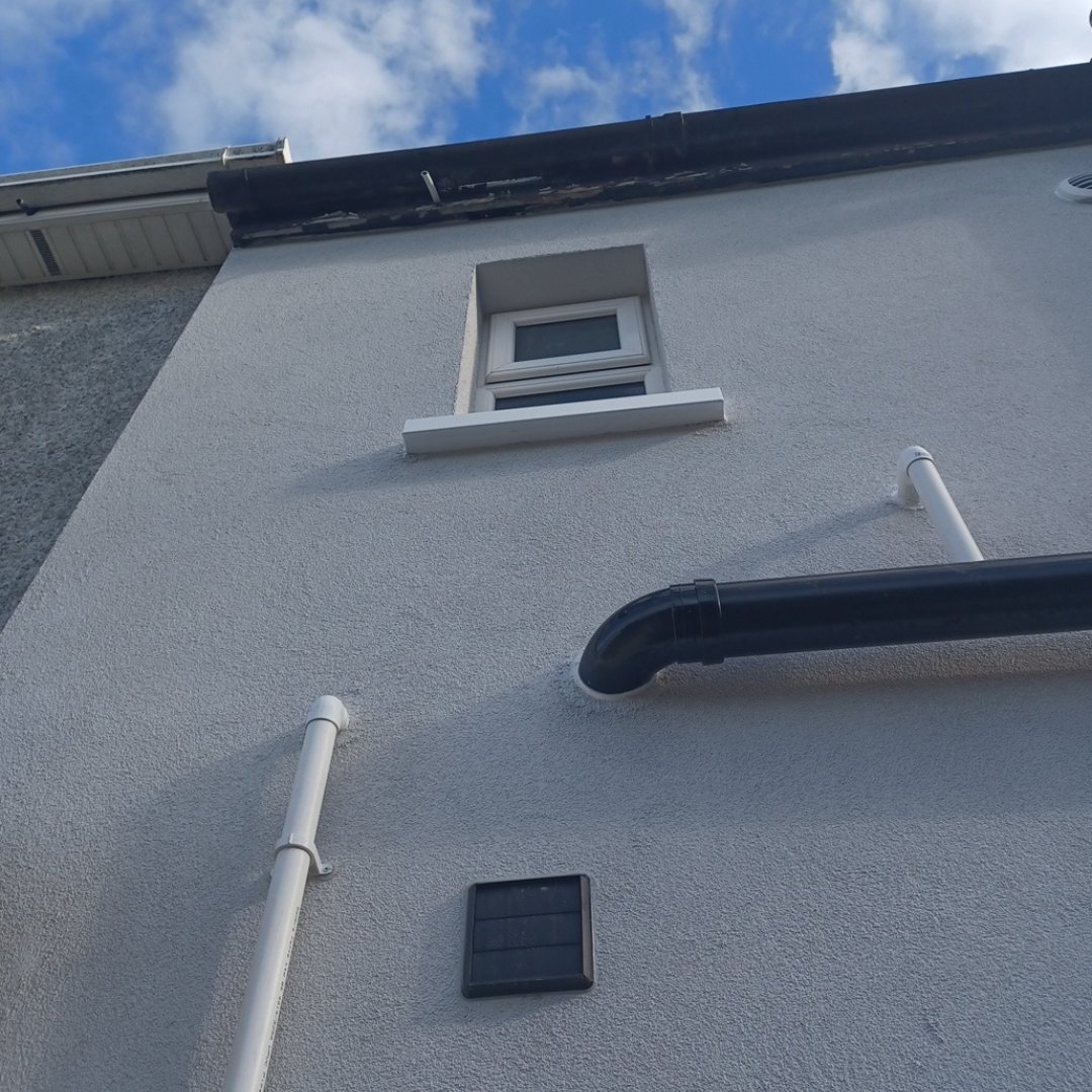 We've just transformed this E1-Rated house into an A3-Rated energy efficient home in North Dublin!

Do you want to live in an A-Rated home? Learn more about the One Stop Shop Scheme today-koreretrofit.com
#energyefficiency #greenhomes #sustainable #SEAI #KORERetrofitLtd