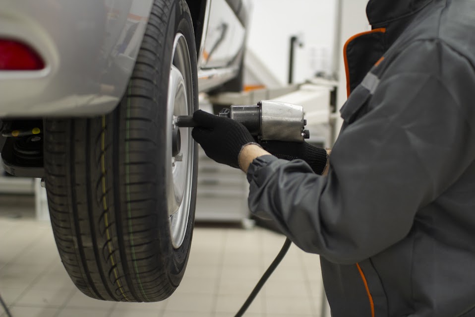 Not satisfied with work done by other companies? Ray's Auto Repair will make sure the job is done right raysautorwc.com #WheelStore #WheelAlignmentService #TireChange #NewTires #RedwoodCityTires