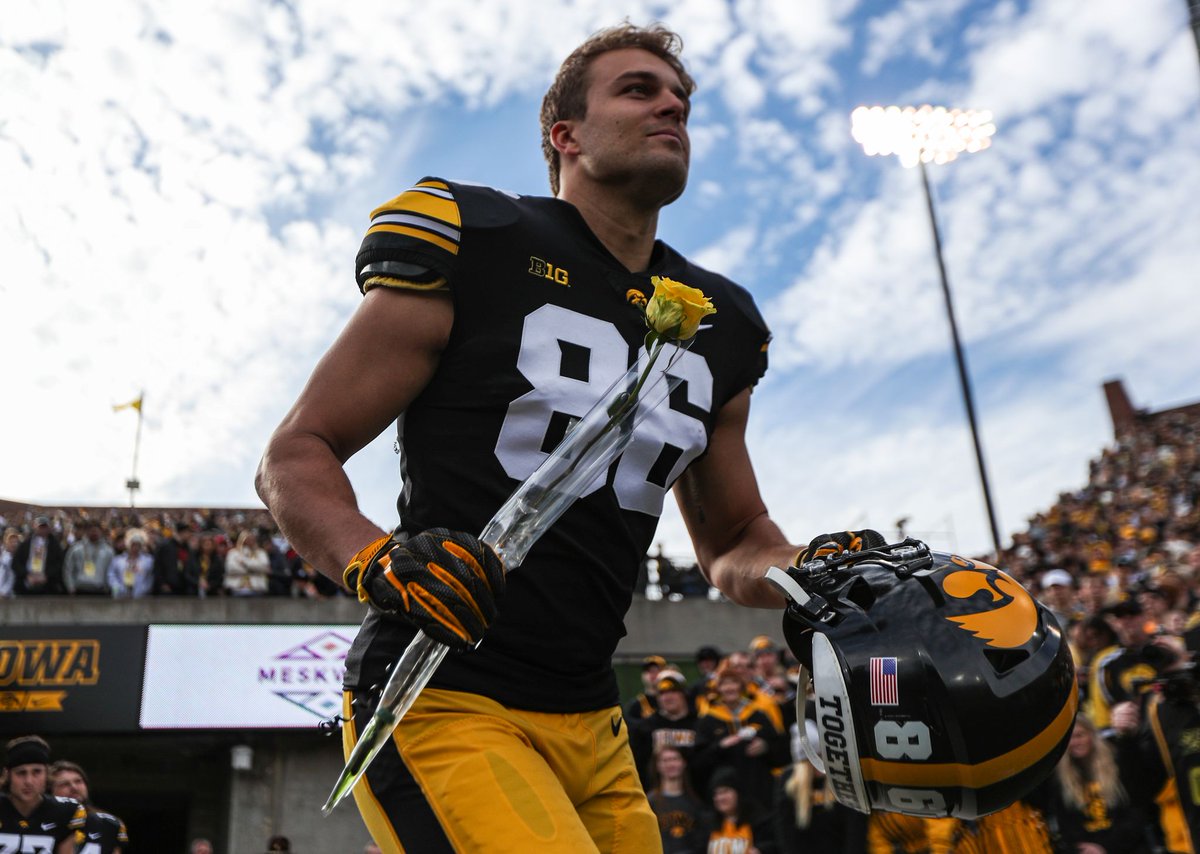 Hawkeye Legacy tweet media