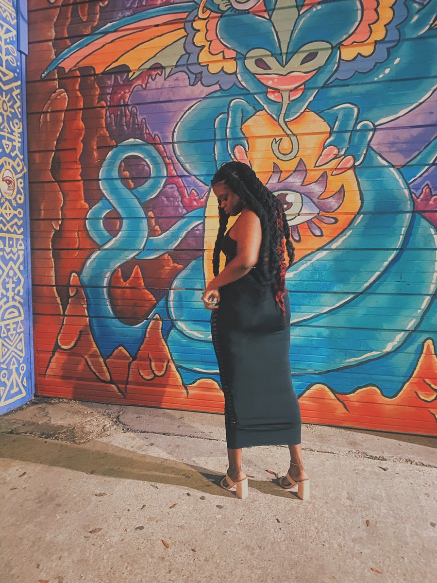 thuggishnee's tweet image. Hey Y’all 😁👋🏾
havent posted on here in YEARSS