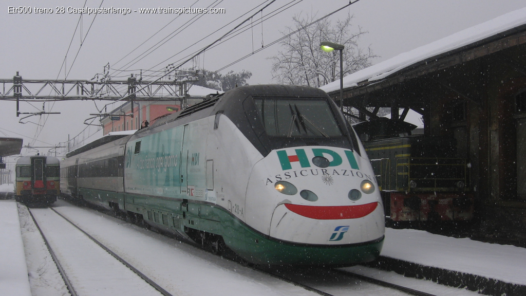 Rubrica: Frecciarossa

Etr500 treno 28 Casalpusterlengo, 04/01/2008

Foto 1920x1080 FullHD: trainspictures.com/foto/2675-etr5…

 #fotografieferroviarie #treni #trainspictures #railpictures #ferrovia #etr500 #italia #italy #lombardia #lombardy #lodi #casalpusterlengo