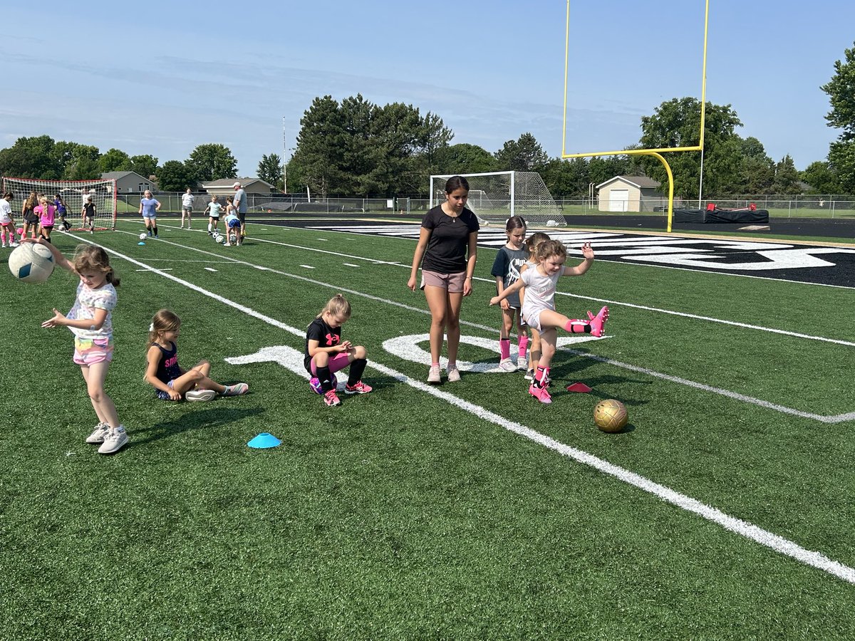 GinwGirlsSoccer's tweet photo. K-3rd grade camp this morning. 
💛🖤⚽️ https://t.co/J6mG0QQ7Hu
