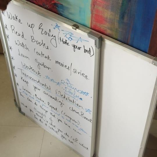 ignoreandfly's tweet photo. Apart from the to-do list on the whiteboard, which was recovered from Sushant's house was his last self musing, "You can do things that you have never  thought of what you think is what you do and what you do is what you are".

You're missed Mr Photon in a double-slit🕊️♥️ https://t.co/T88qLnuWq1