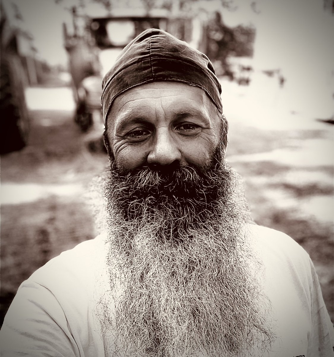 Some welder on twitter 53 qt a pic with your age 