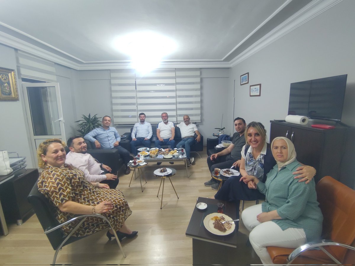 Bugün değerli dostumuz <a href="/AvMuratcanSever/">Av. Muratcan Sever</a> in doğum gününü kutladık <a href="/SuatDemir89/">Suat DEMİR</a> <a href="/Erenacarr/">Eren Acar</a> @ismailaras_deva <a href="/GulabiNarin/">Gülabi NARİN</a> 🇹🇷🙋🏻‍♂️