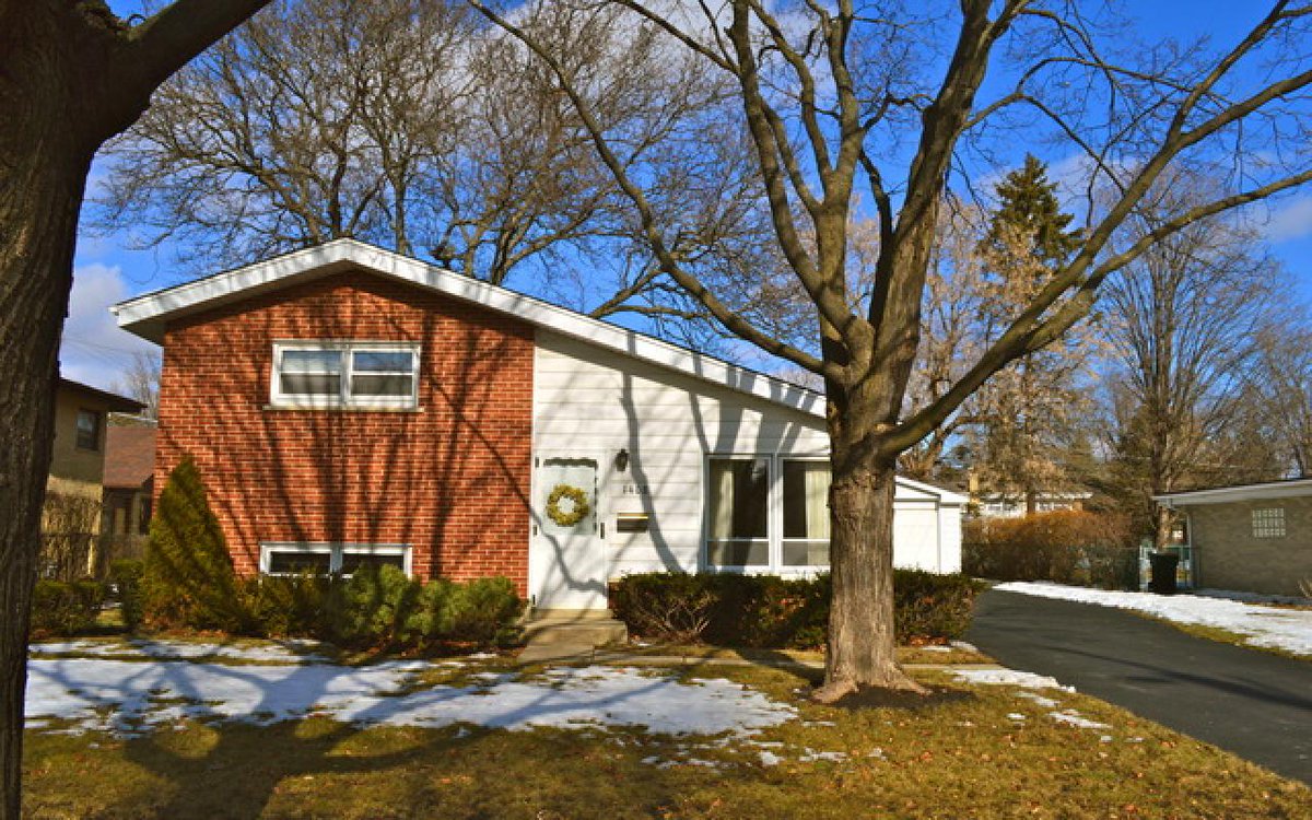See a virtual tour of my listing on 1408 East Miner Street #ArlingtonHeights #IL  #realestate tour.corelistingmachine.com/home/WY5EPK
