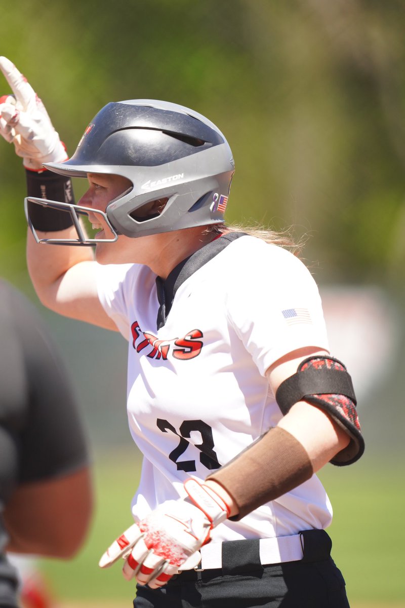 StagsSoftball's tweet photo. Happy World 🥎 Day‼️ 

Thankful for the all the people and places this sport has brought us! https://t.co/cFs6uKaO4q